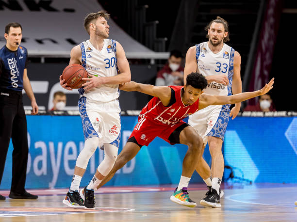 势浩大而感 势浩大而感